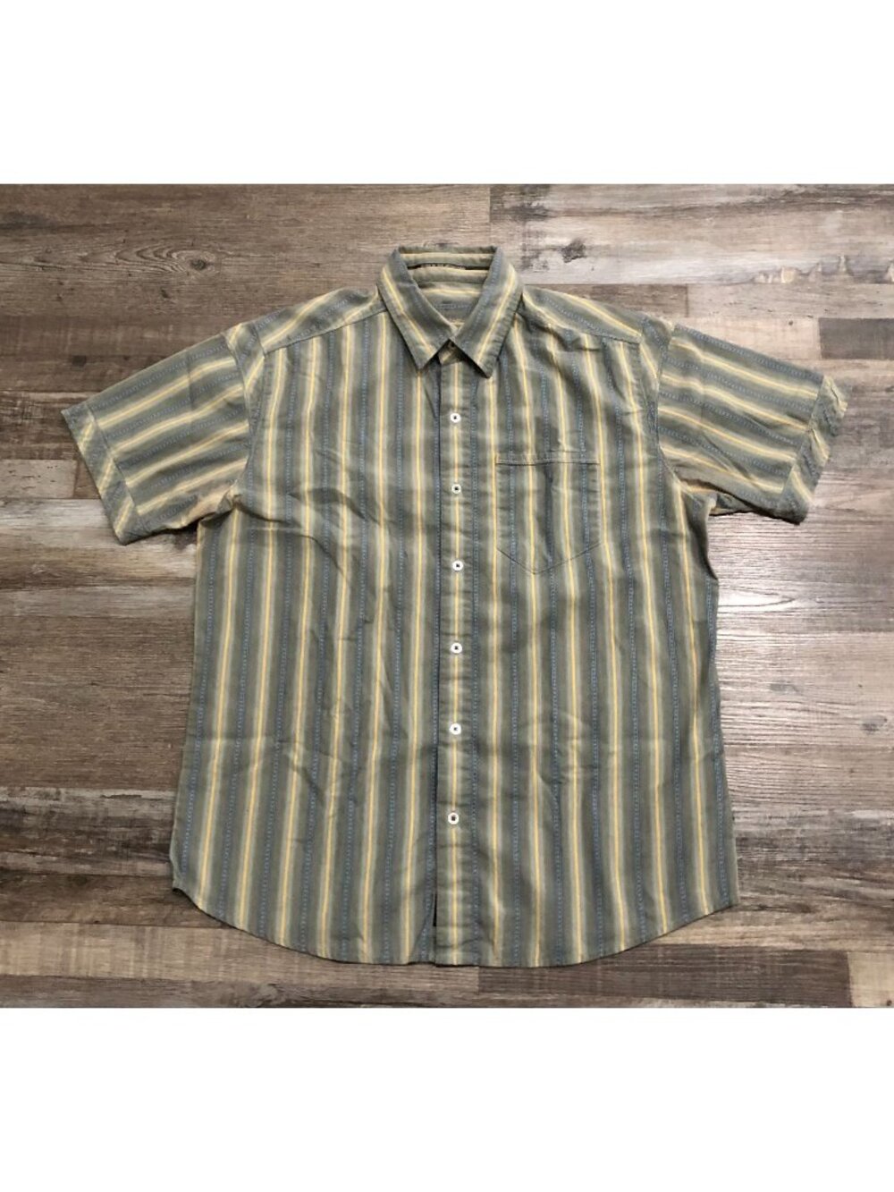 Kuhl Mens Large Green Striped Short Sleeve Button Up Shirt